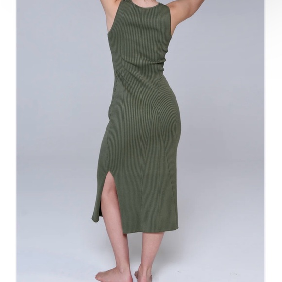 Mod Ref Green Ribbed Midi-Dress - Picture 2 of 6